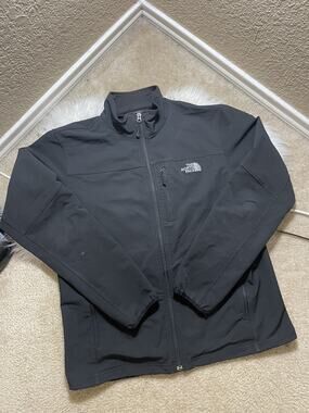 The North Face Men's Black Soft Shell Jacket Full Zip with Chest Pocket Size L